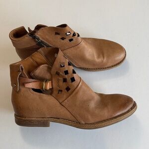 A.S. 98 Zada Leather ankle boot tan cut out booties women’s 39